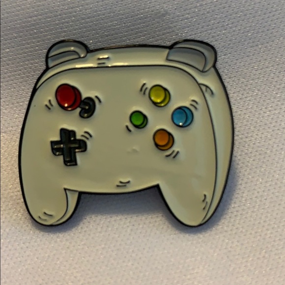 Accessories - New Pin For The Gamer In Your Family